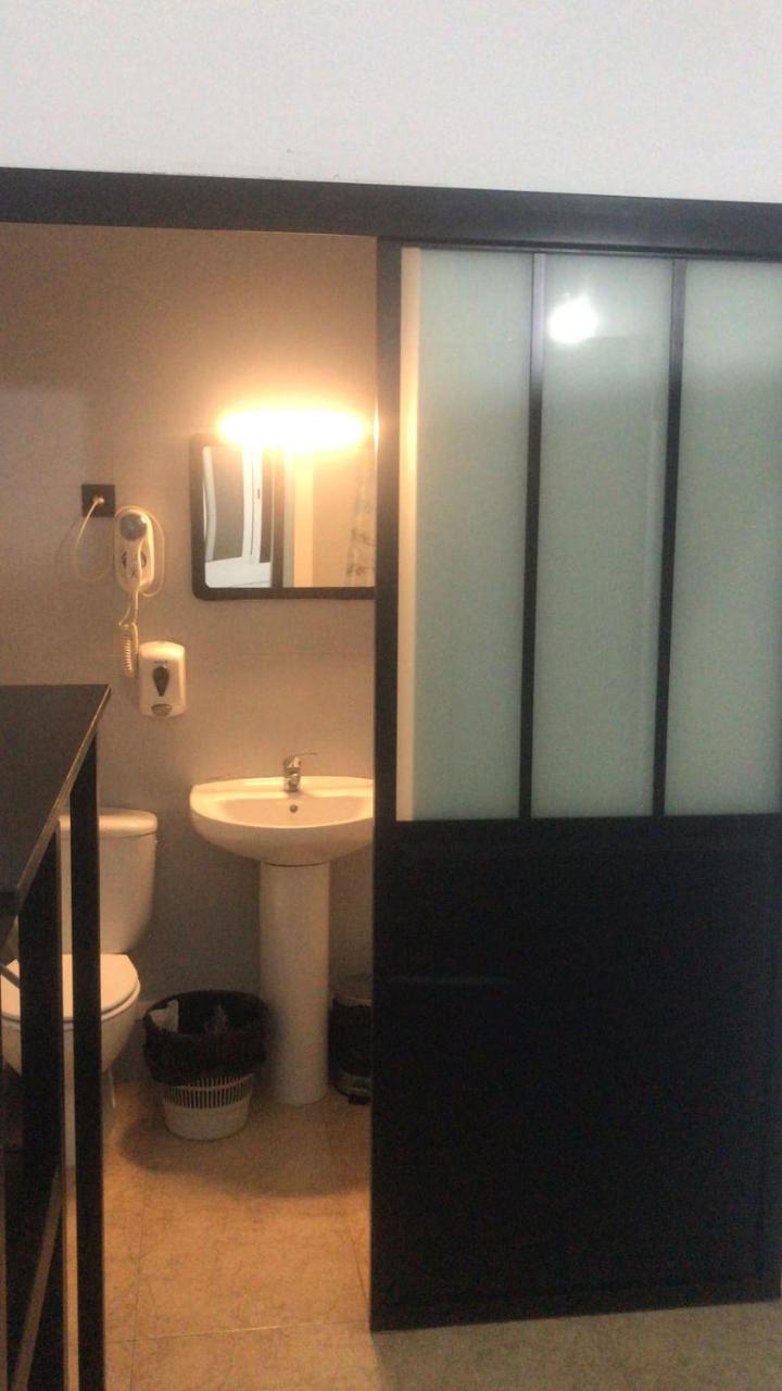 Hostal Eden Barcelona Exteriér fotografie